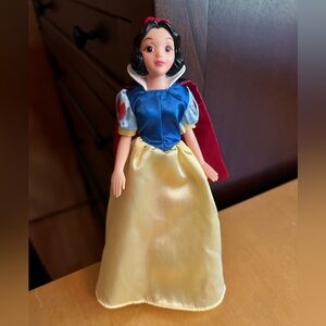 Applause Walt Disney Snow White Doll